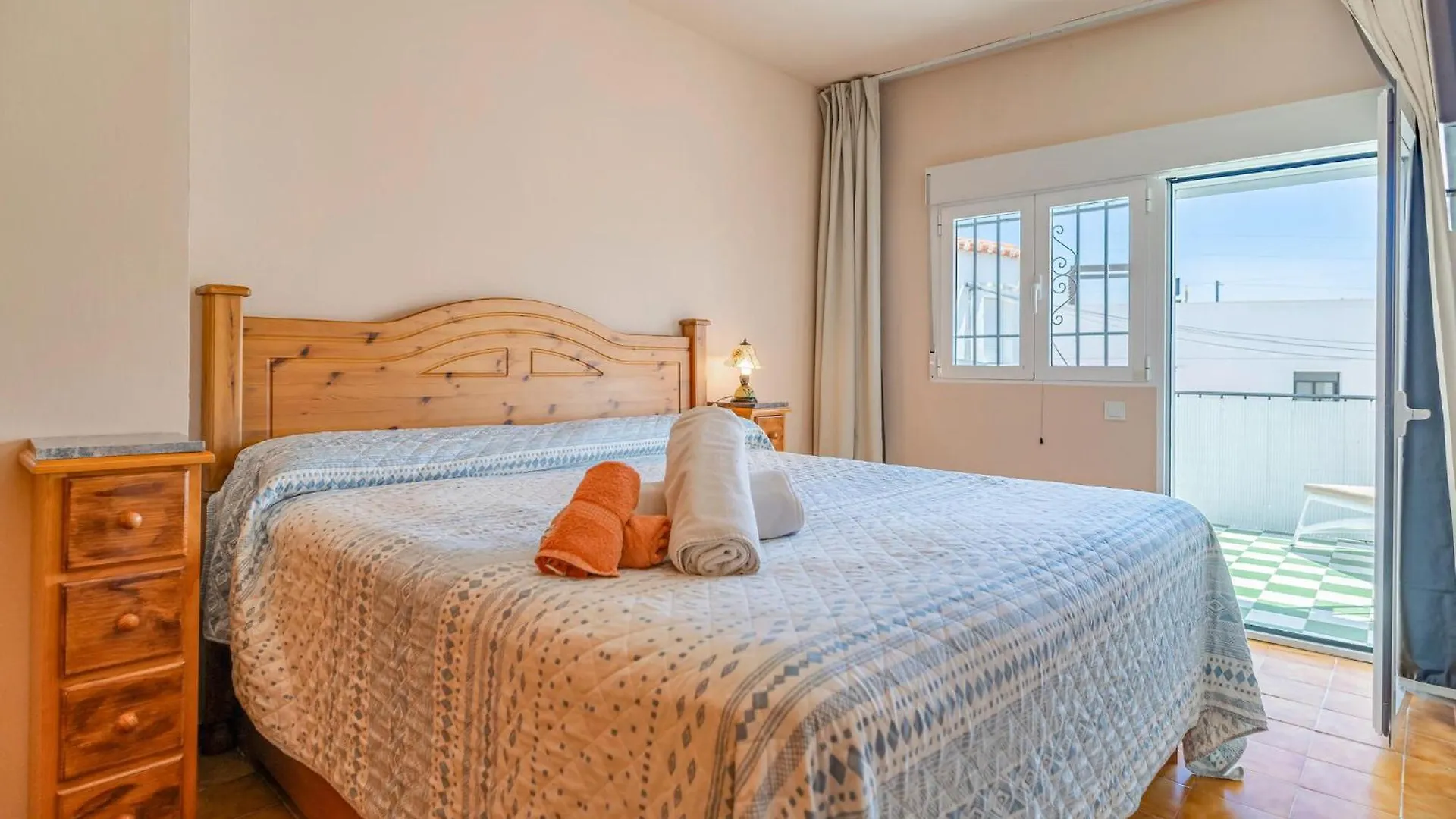 Beautiful Home In Nerja With Kitchenette Espanha