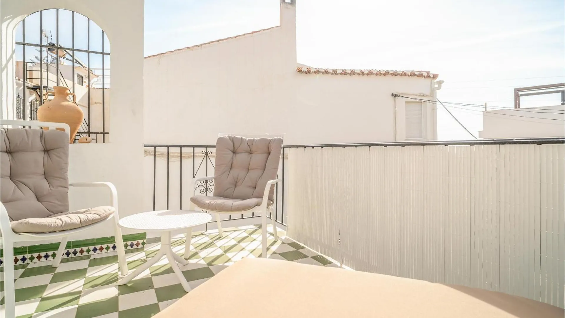 Beautiful Home In Nerja With Kitchenette 0*,